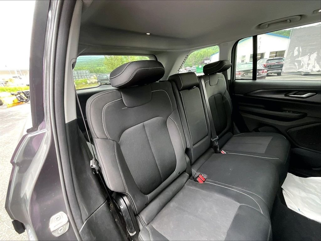 Used 2023 Baltic Gray Metallic Clearcoat Jeep Laredo image 16