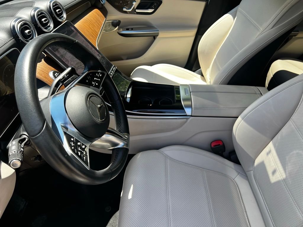 Certified Used 2023 White Mercedes-Benz GLC 300 image 10