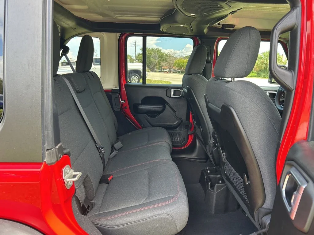 2024 Jeep Wrangler 4-Door Rubicon - Photo 37