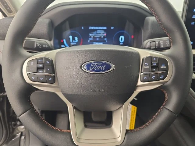 New 2026 Carbonized Gray Metallic Ford Active image 35