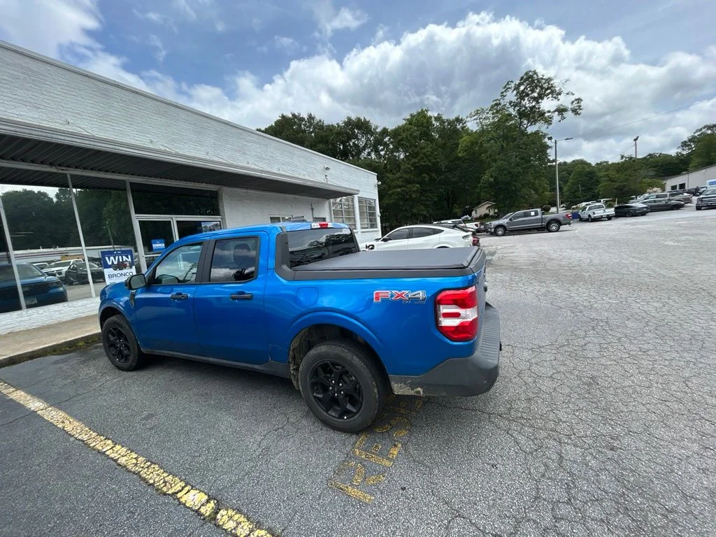 Used 2025 Blue Ford XLT image 4