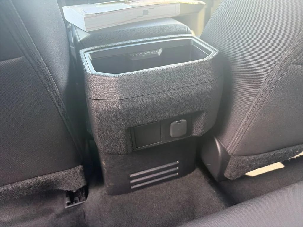 Used 2025 White Toyota SR5 image 15