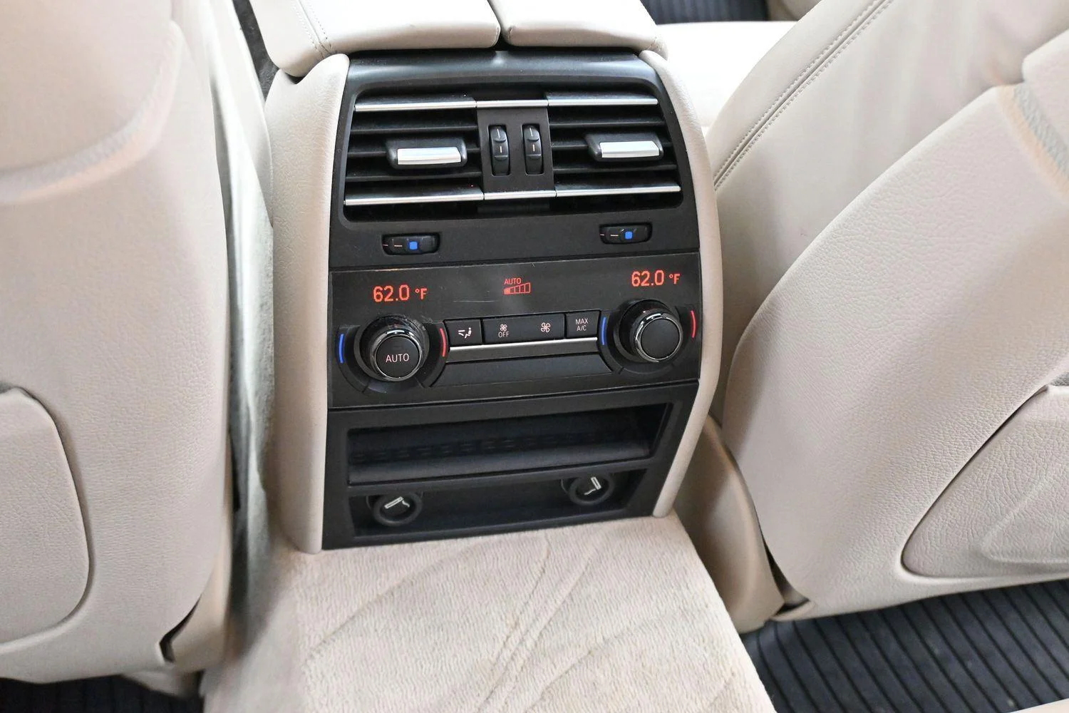 Used 2013 Dark Graphite Metallic Ii BMW 750i image 31