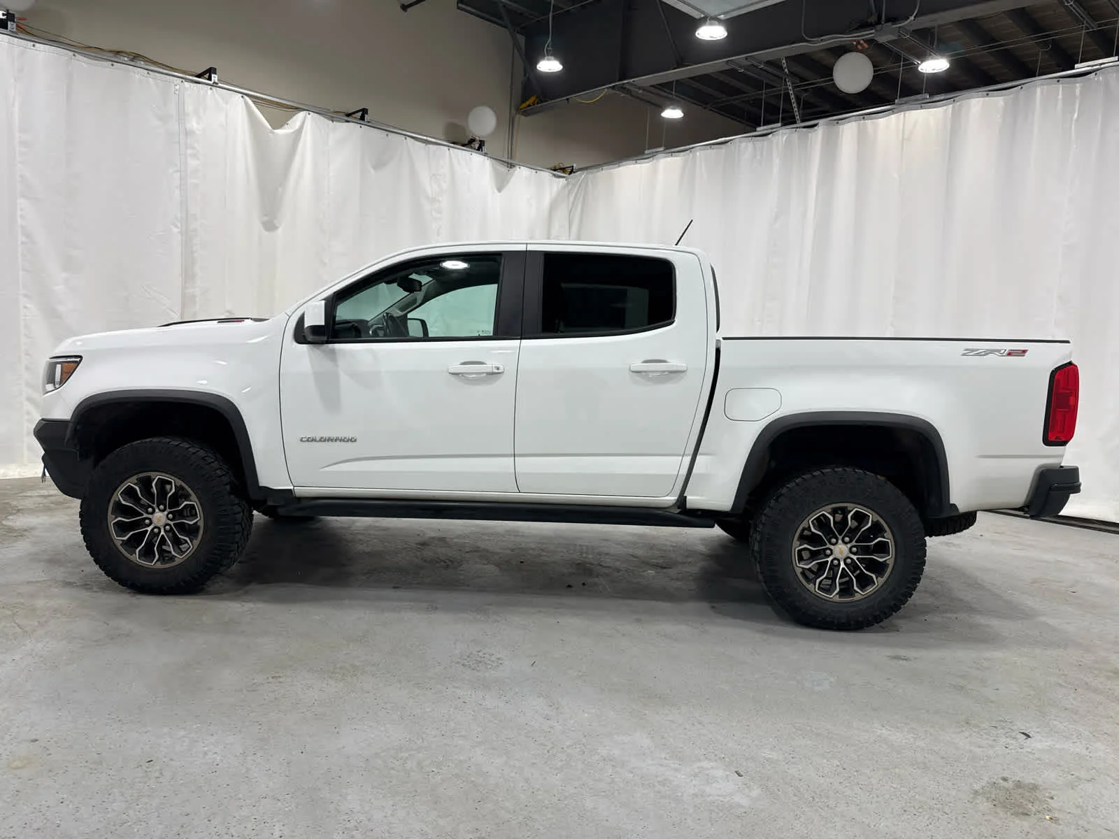 Used 2020 SUMMIT WHITE Chevrolet 4WD ZR2 image 2