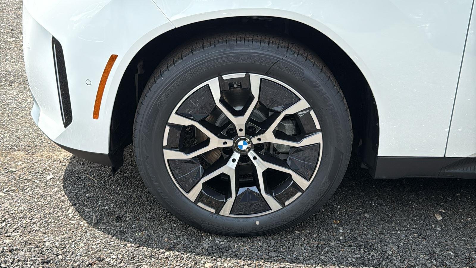 New 2026 Mineral White Metallic BMW 30 xDrive image 8