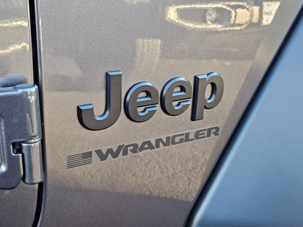 New 2026 Granite Crystal Metallic Clear-Coat Exterior Paint Jeep Sport image 29