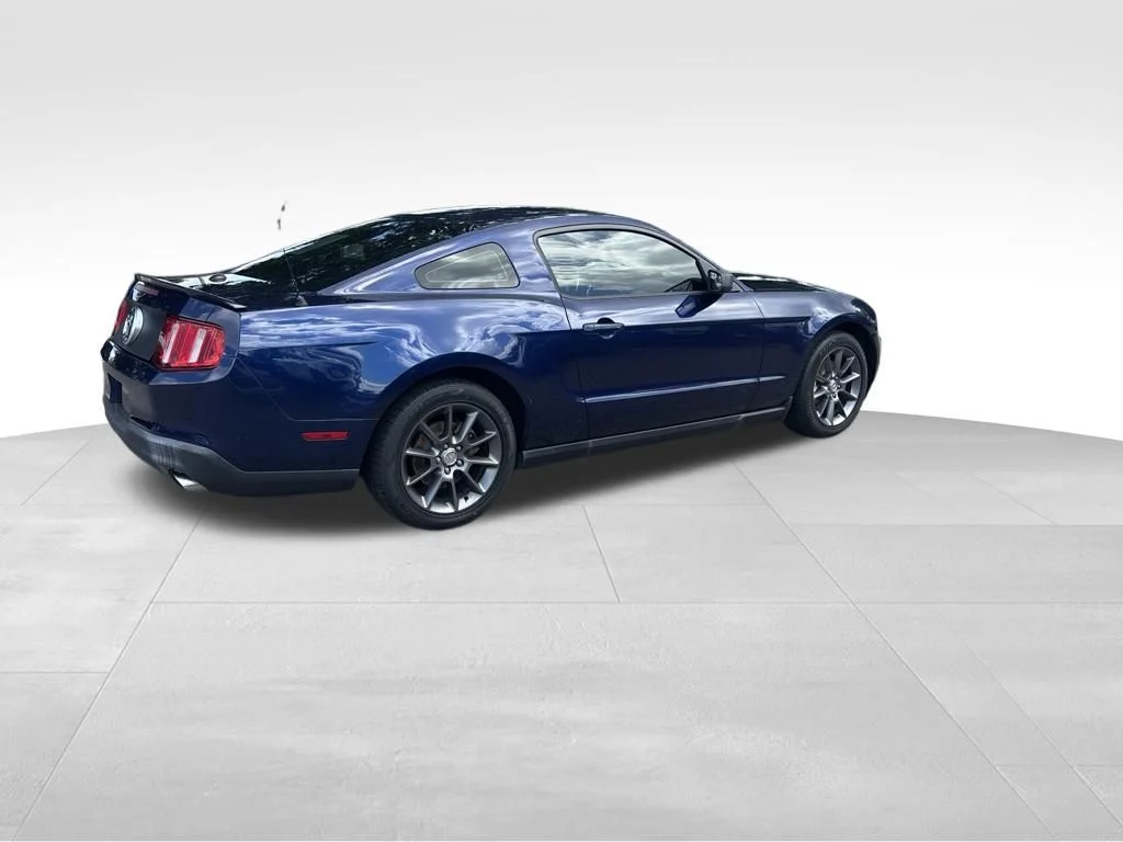 Used 2011 Blue Ford V6 Premium image 7