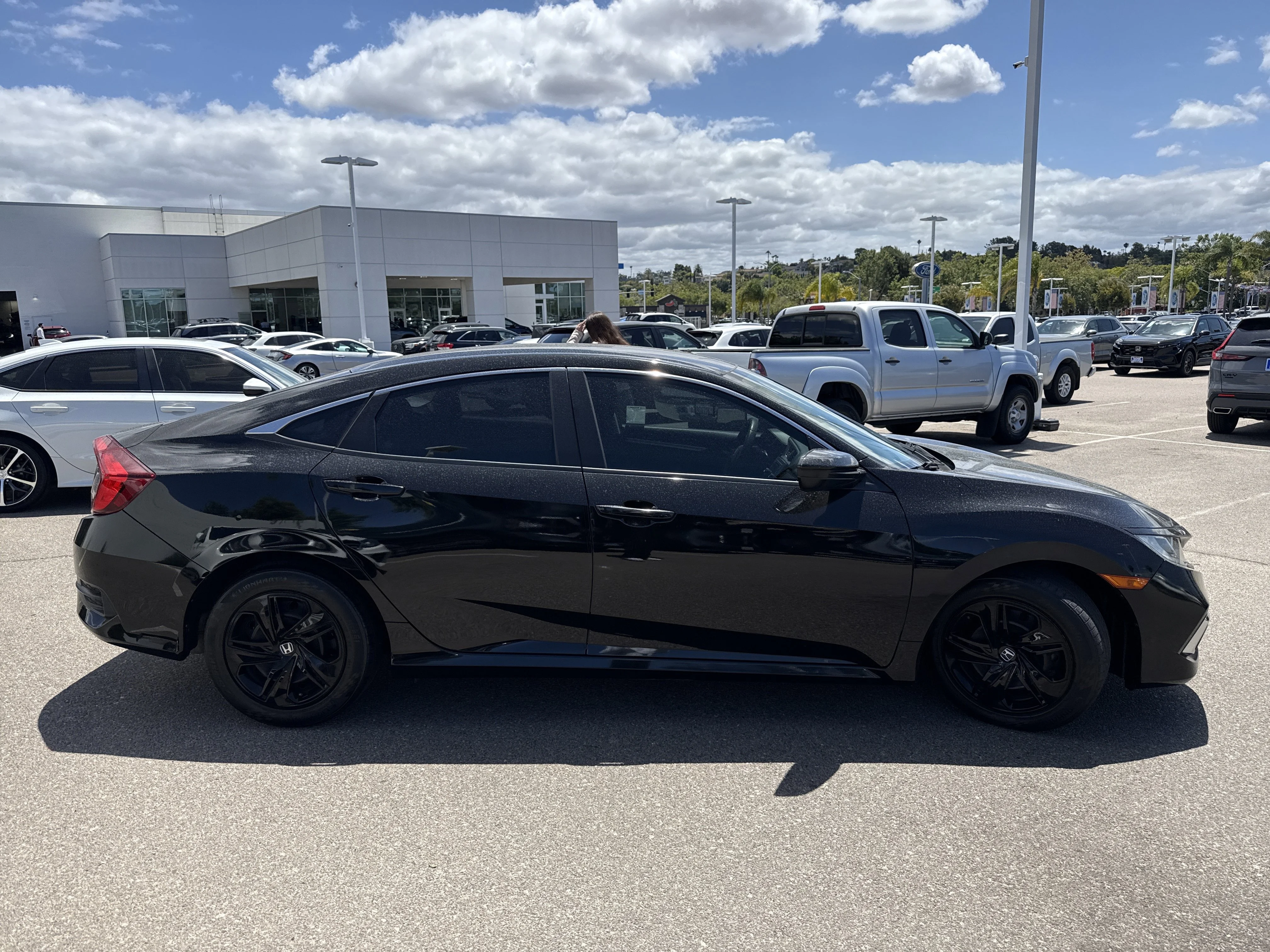 Certified Used 2019  Honda LX image 3