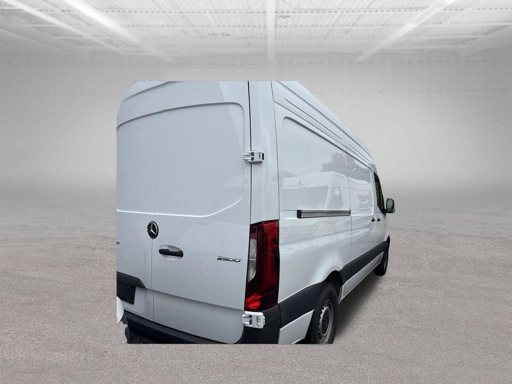 Used 2025 White Mercedes-Benz Cargo 144 WB image 11