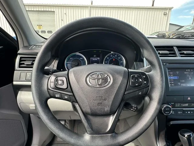 Used 2017 Gray Toyota LE image 17