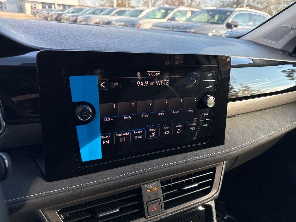 2026 Volkswagen Taos SE Black - Photo 16