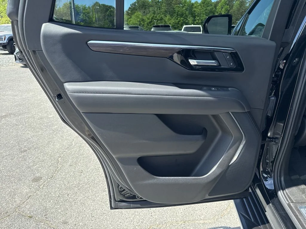 Used 2025 Black Chevrolet LT image 28