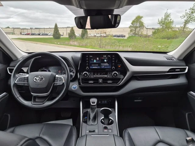 Used 2022 Gray Toyota XLE image 44