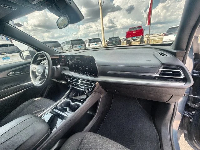 2024 Chevrolet Traverse LS - Photo 28