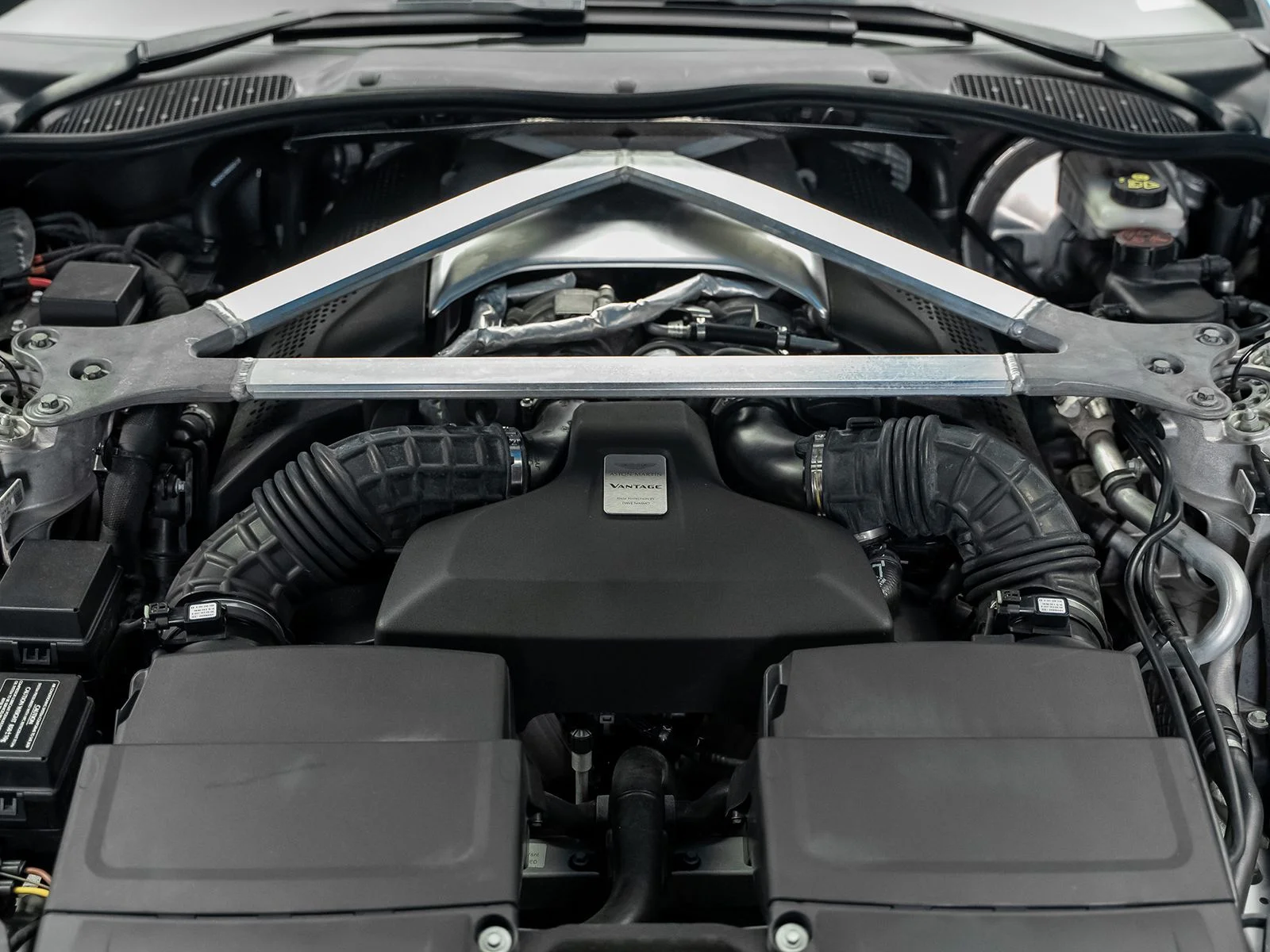 Used 2020 Blue Aston Martin Base image 59