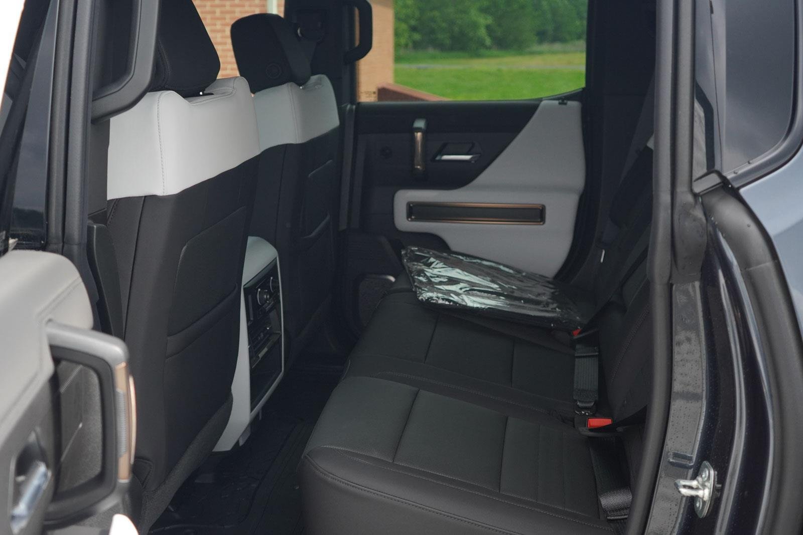 New 2025 Graphite Blue Metallic GMC 2X image 29