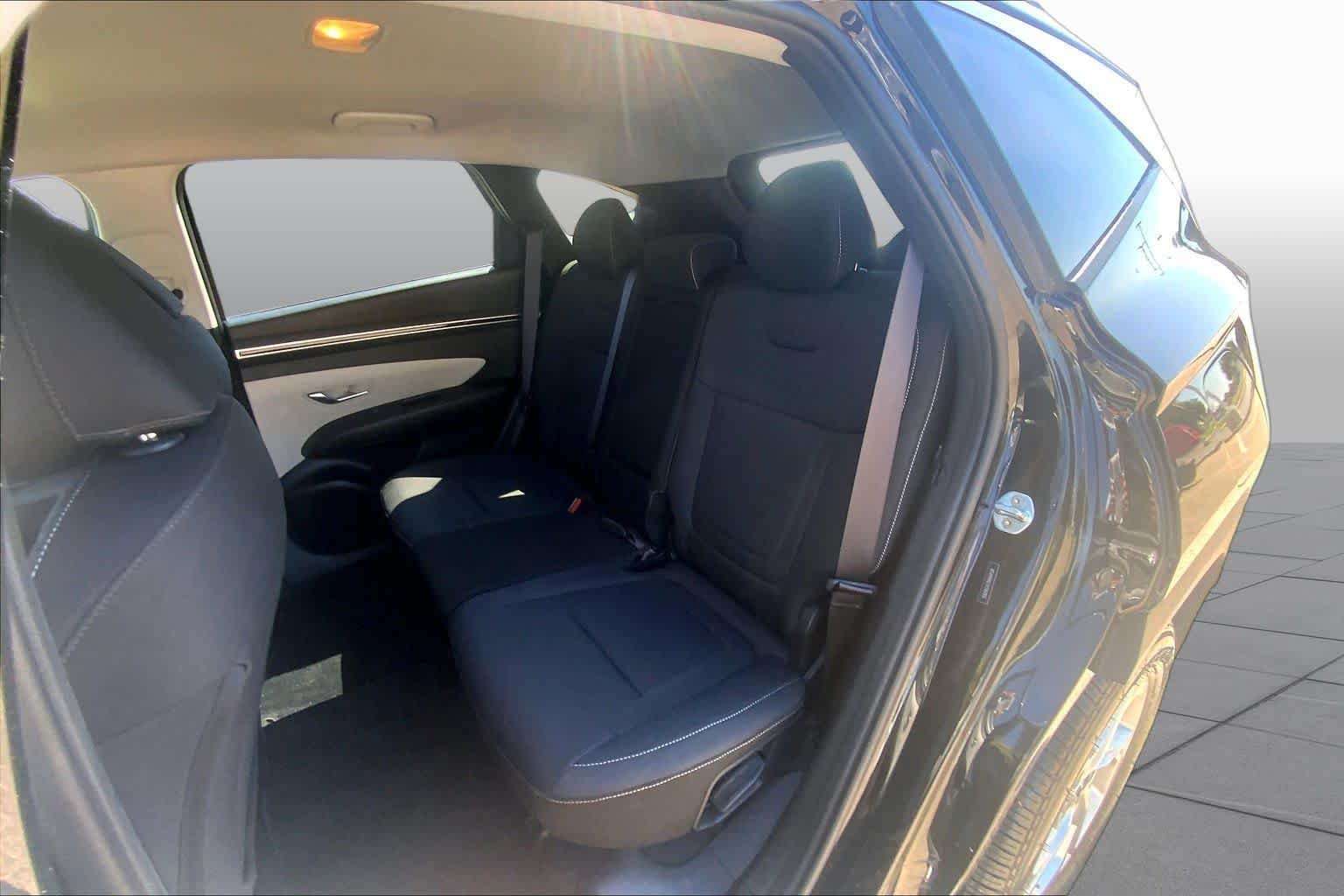 Certified Used 2022 Phantom Black Hyundai SEL image 21