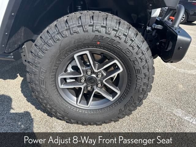 New 2025 Bright White Clearcoat Jeep Mojave image 10
