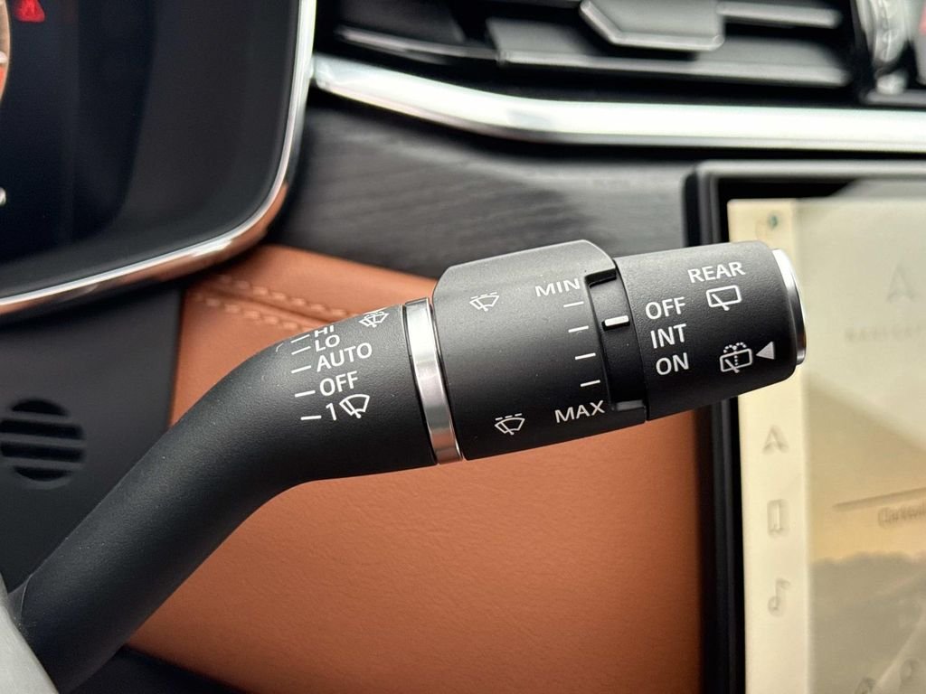 2026 Jaguar F-Pace R-Dynamic S - Photo 9