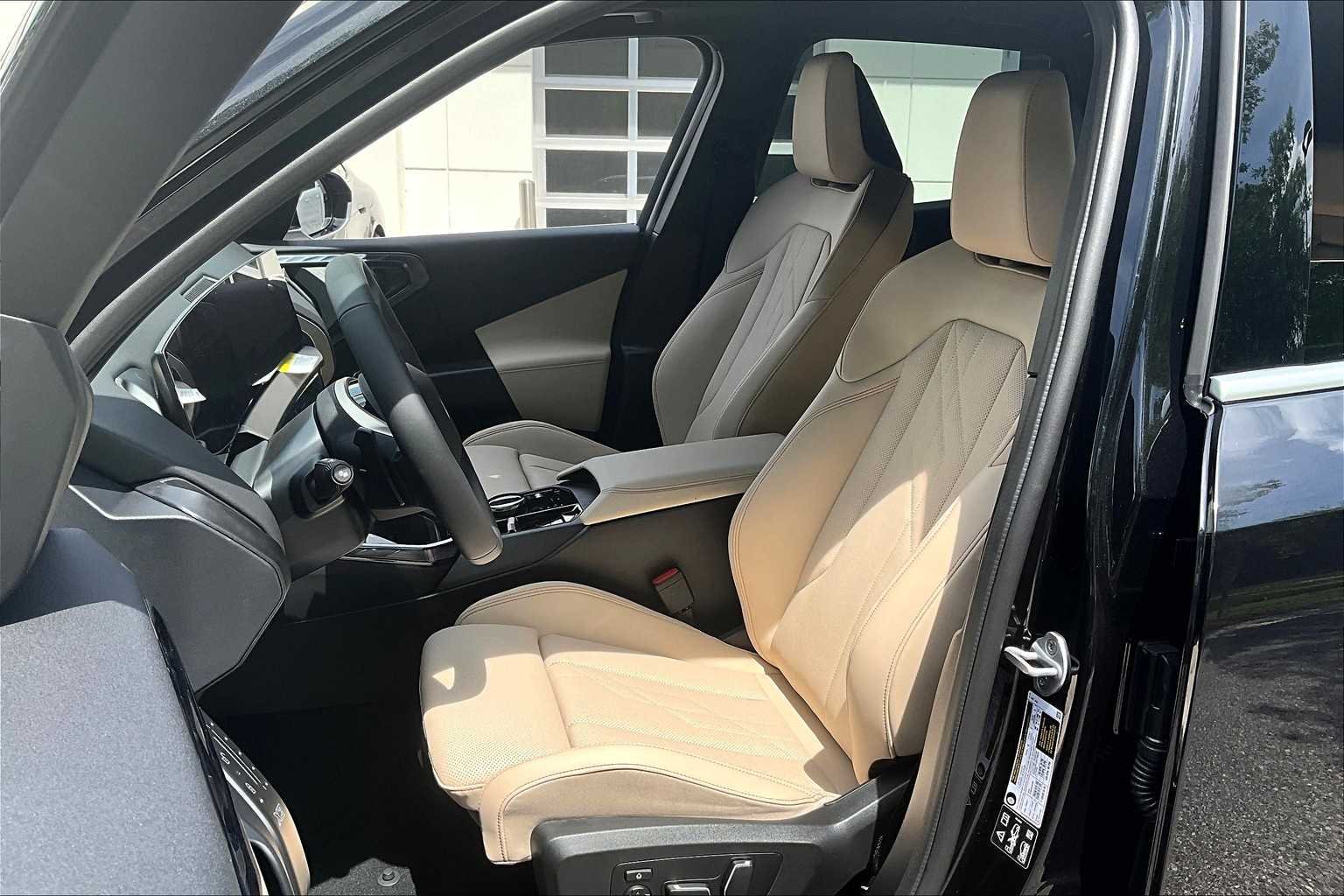 2025 BMW X3 30 - Photo 9