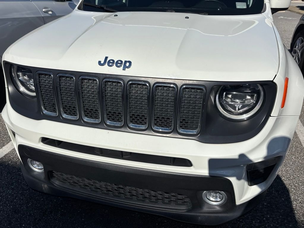 Used 2019 White Jeep Latitude image 4