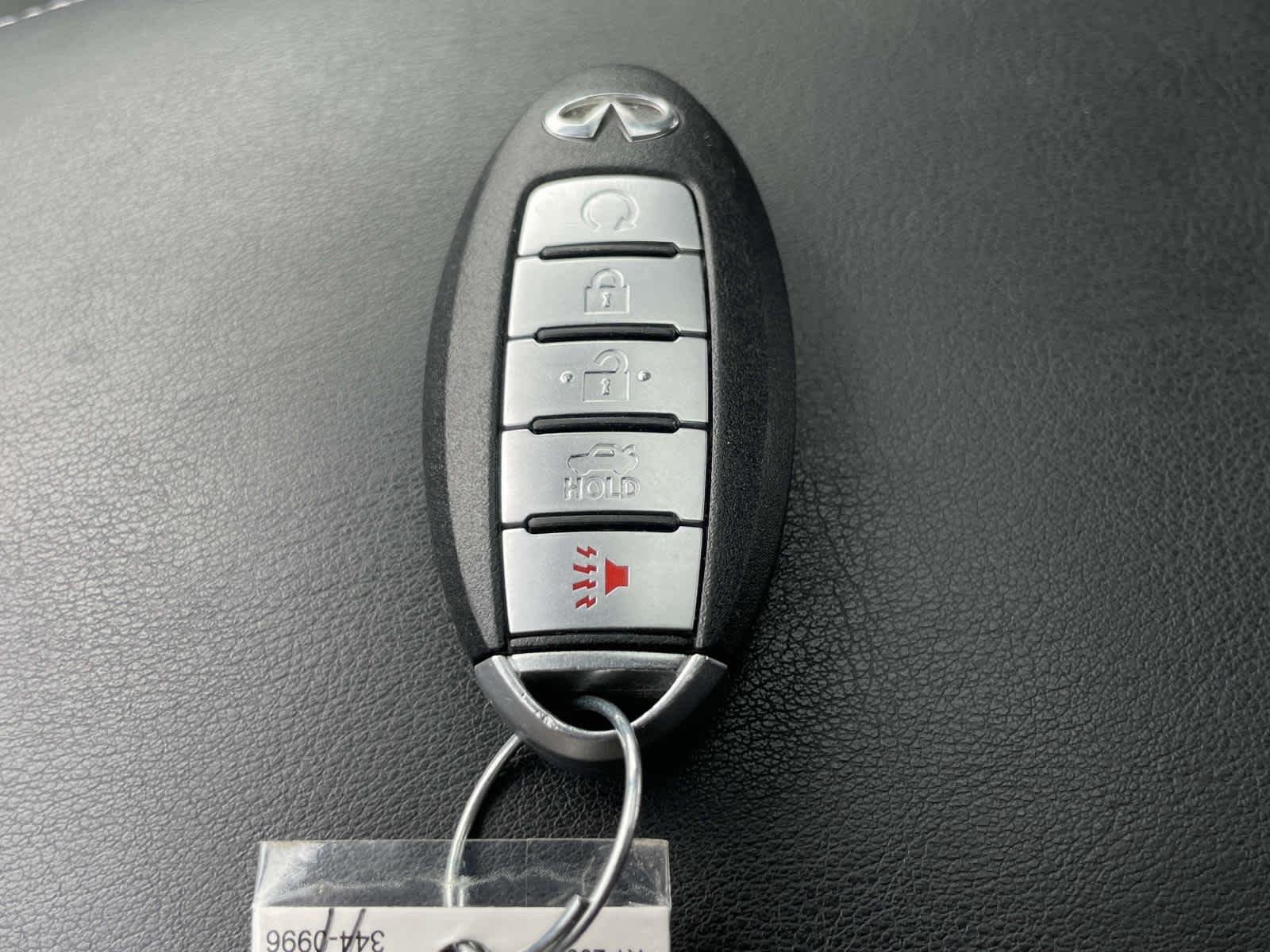 Used 2018 Black Obsidian INFINITI 3.0t LUXE image 4