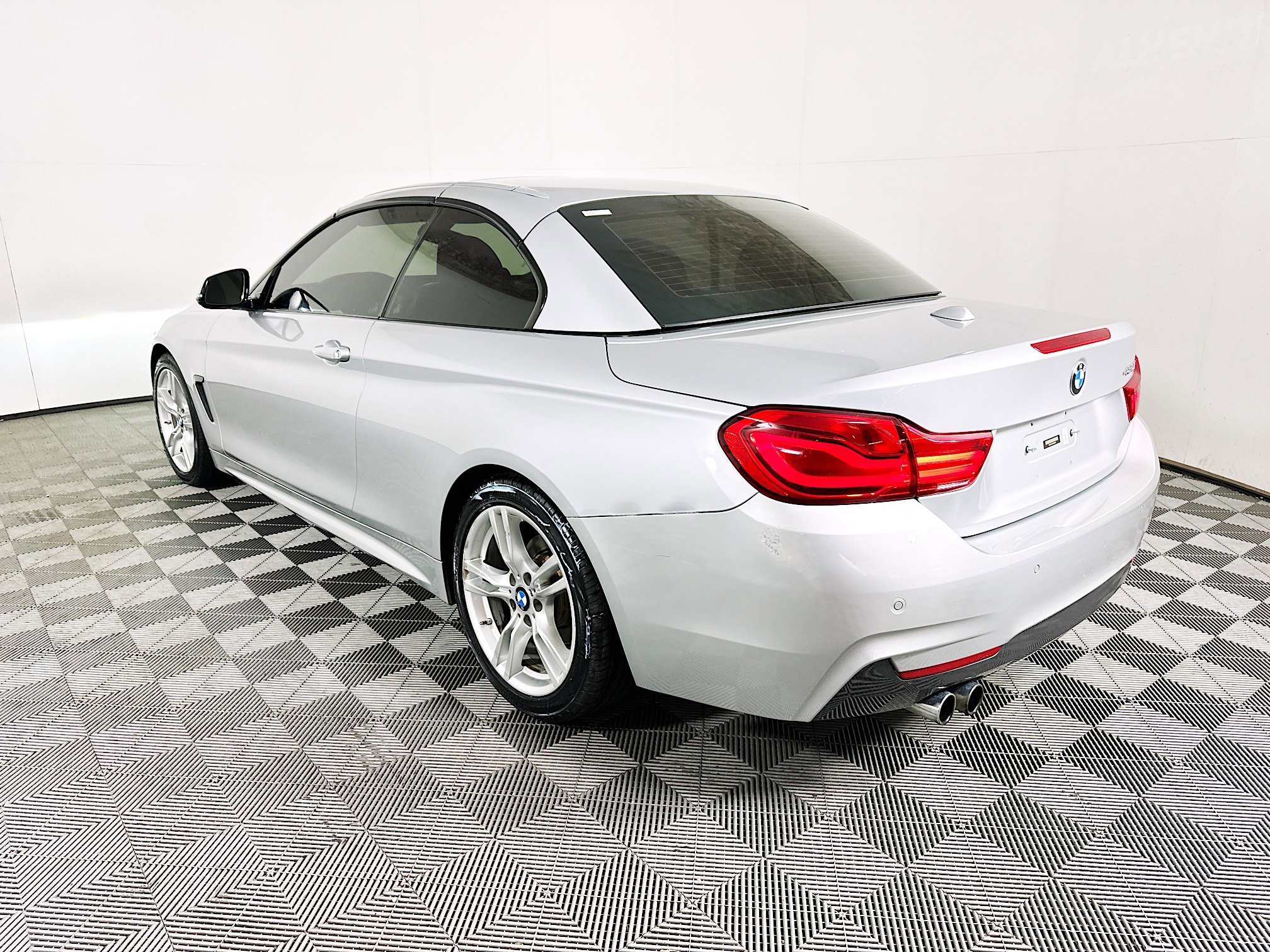Used 2018 Glacier Silver Metallic BMW 430i image 5