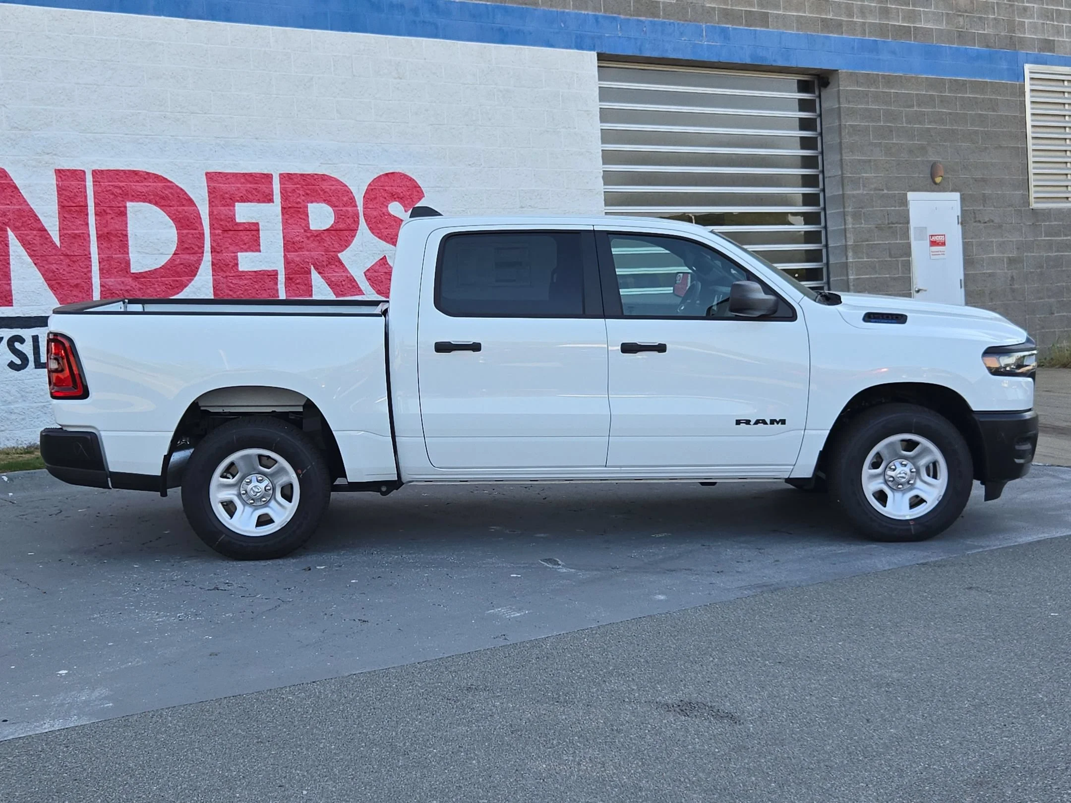 2026 RAM 1500 Tradesman - Photo 8