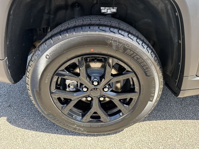 New 2026 Black Jeep Altitude image 18