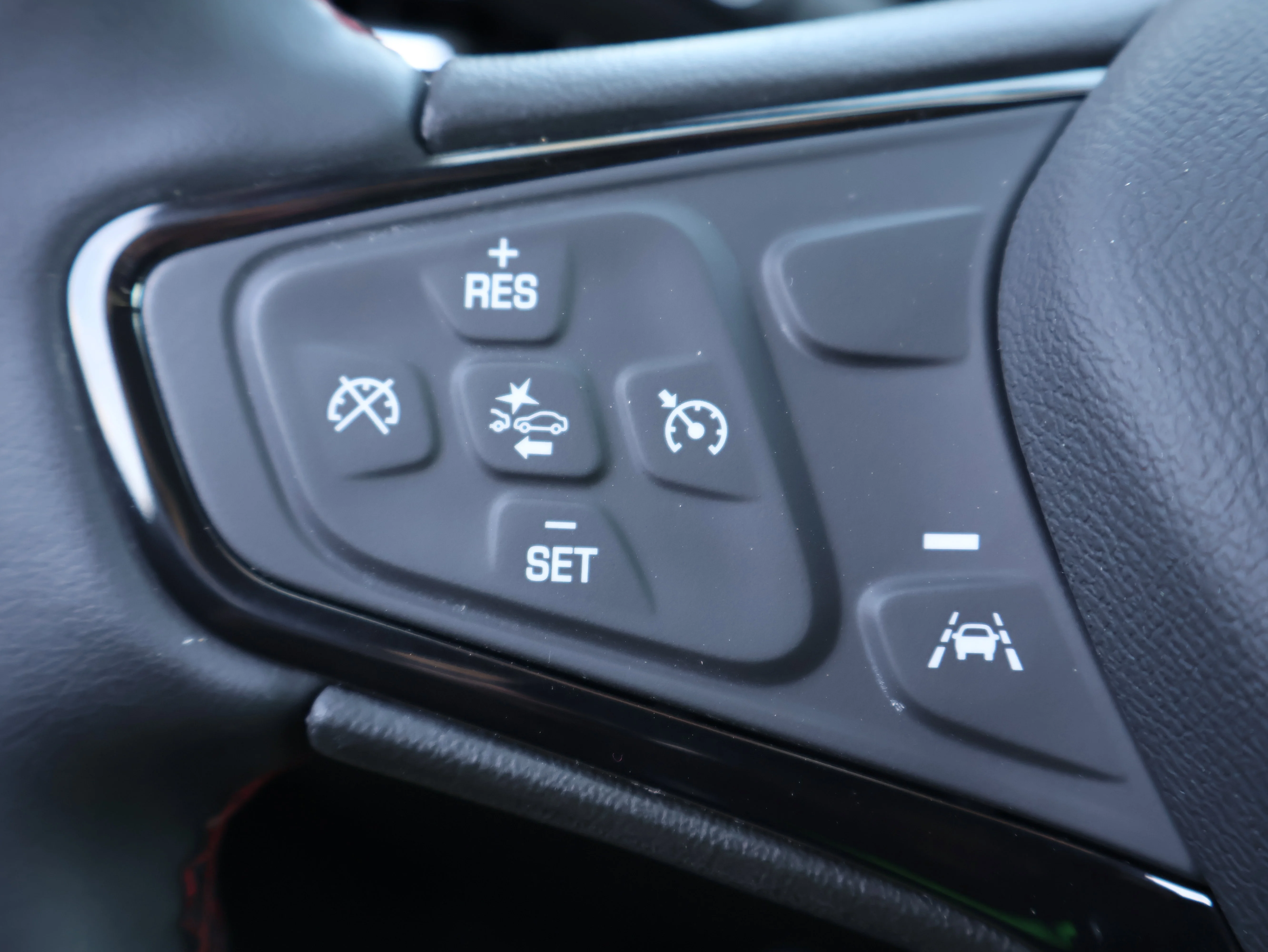 2023 Chevrolet Equinox RS - Photo 34