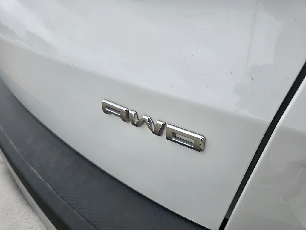 Used 2024 Oxford White Ford Active image 28