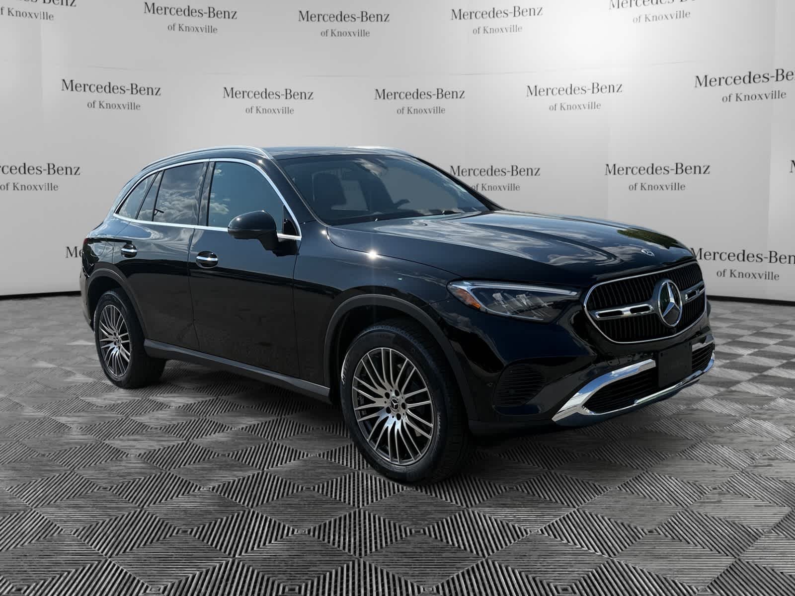Certified Used 2025  Mercedes-Benz GLC 300 image 7