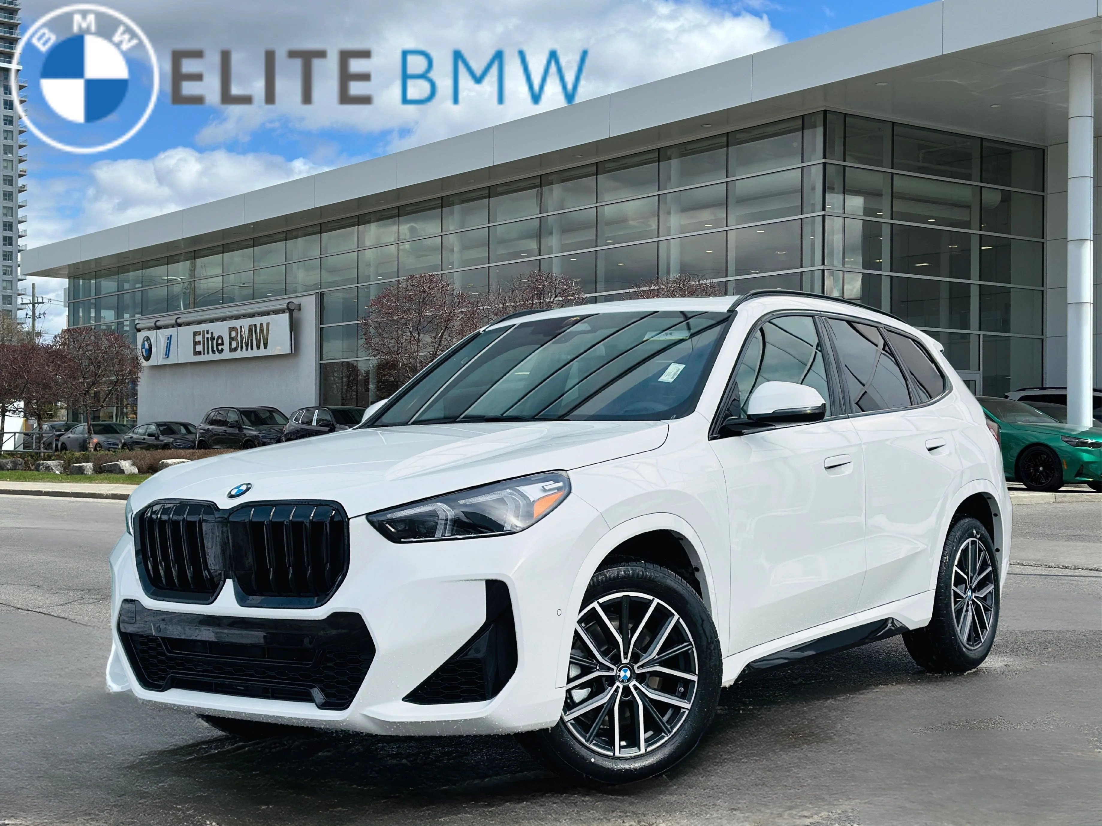 Used 2026 Alpine White Non-Metallic BMW xDrive28i image 42