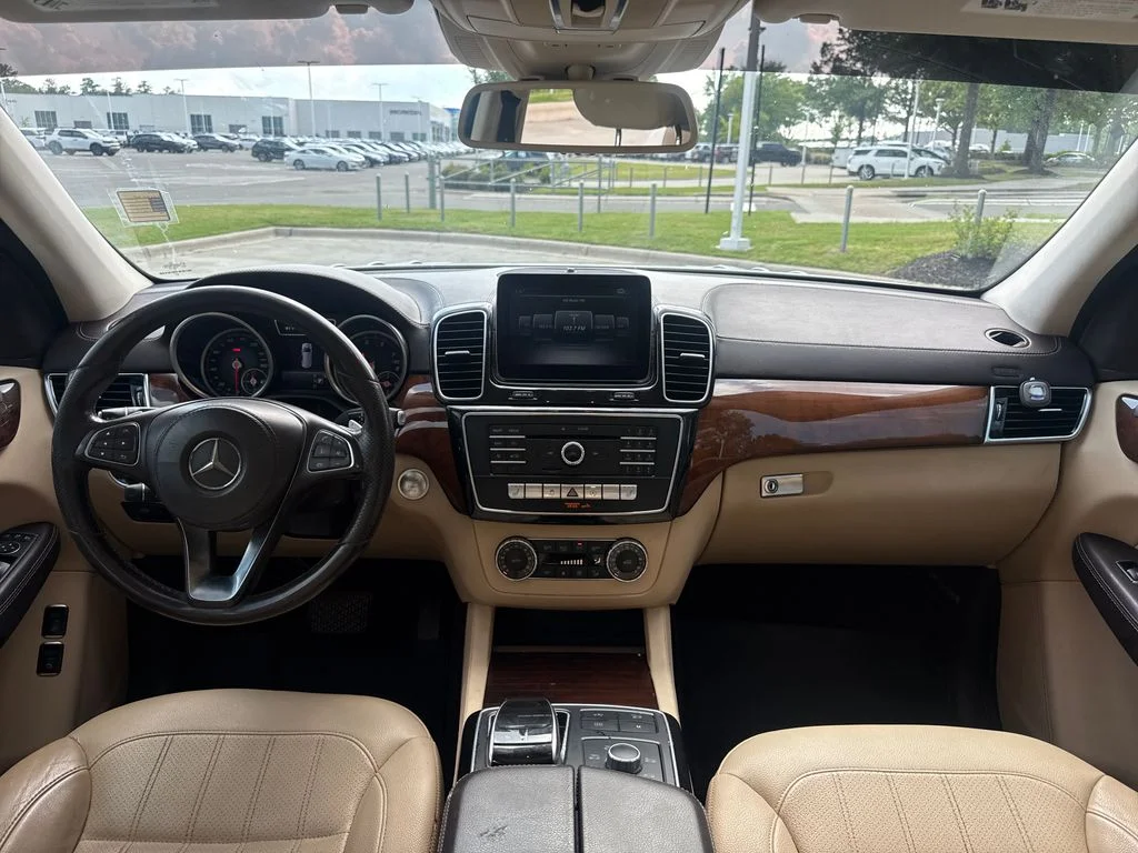 Used 2017 Polar White Mercedes-Benz GLS 450 image 16