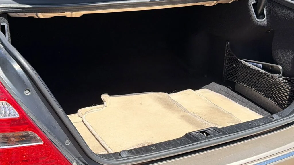 Used 2005  Mercedes-Benz E 320 image 26
