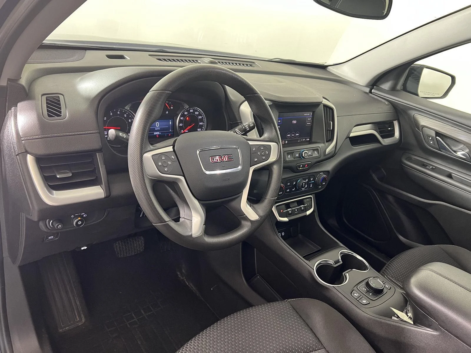 Used 2023 MARINE METALLIC GMC SLE image 5
