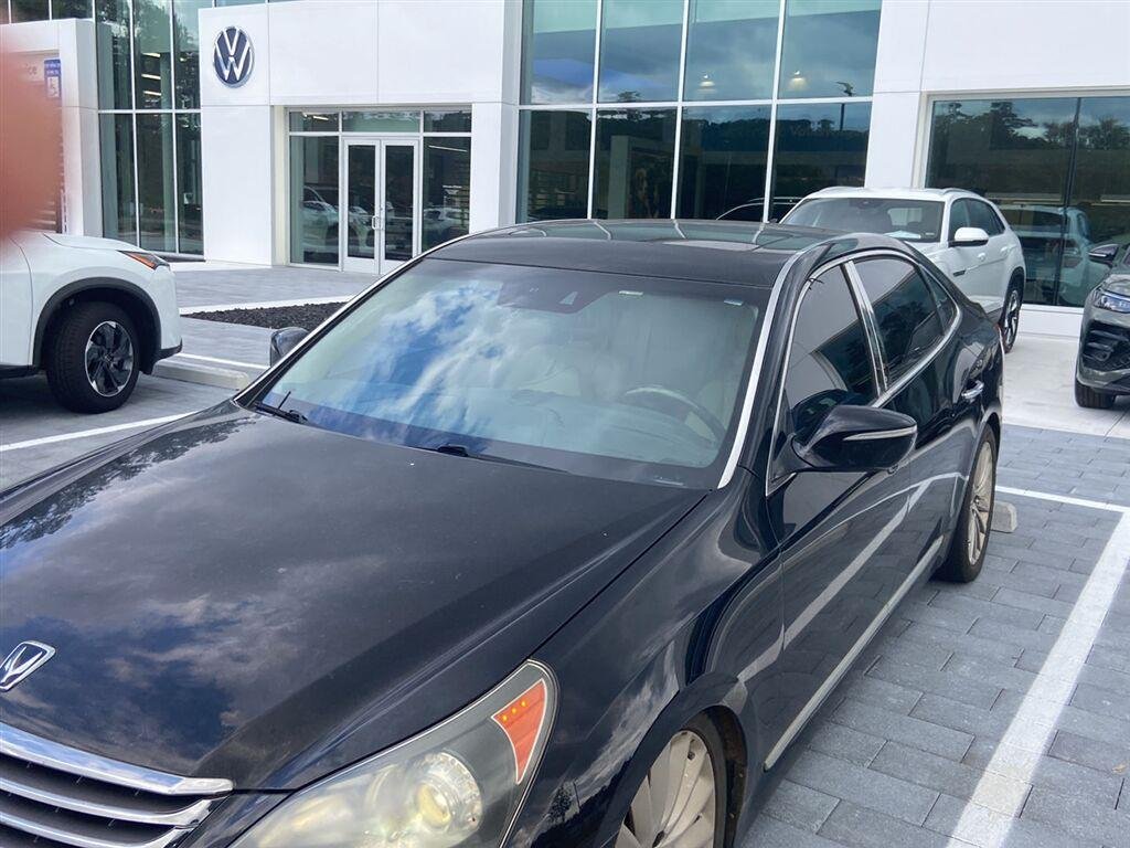 Used 2016 Caspian Black Hyundai Signature image 1