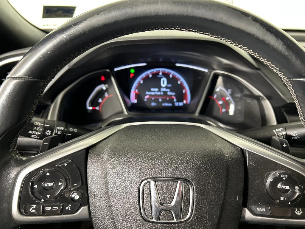Used 2021  Honda Sport image 12