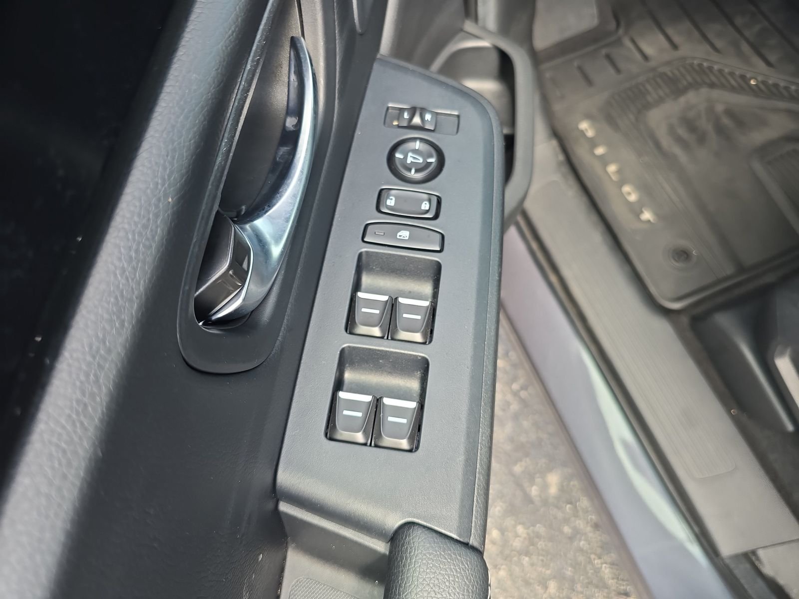 2024 Honda Pilot EX-L - Photo 14