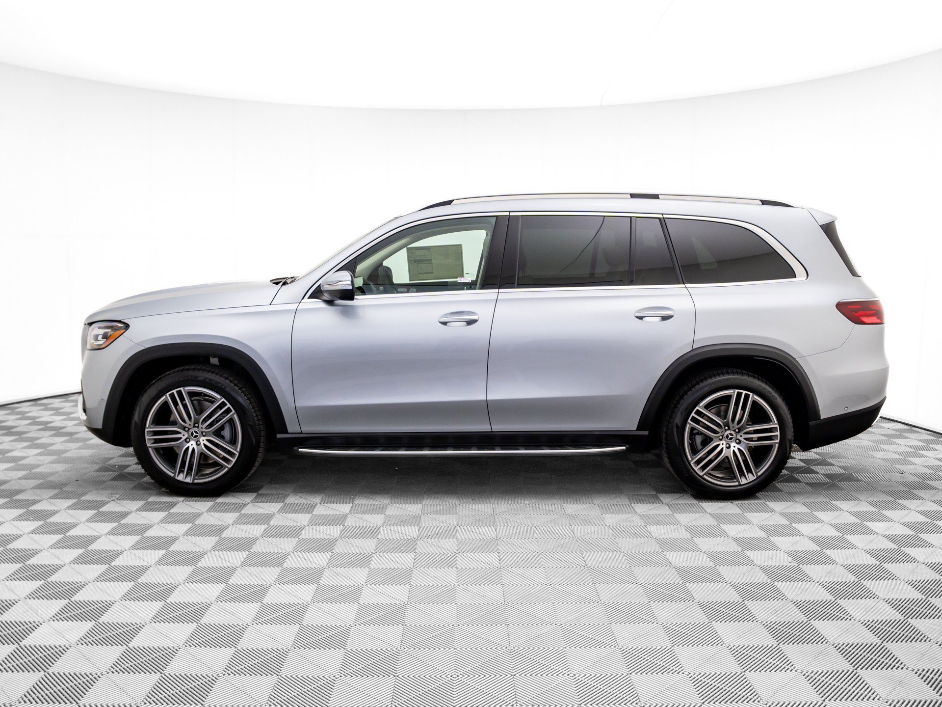New 2026 Silver Mercedes-Benz GLS 450 image 2