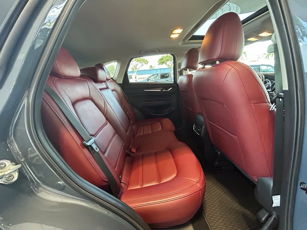 Used 2021 Polymetal Gray Metallic Mazda Carbon Edition image 31