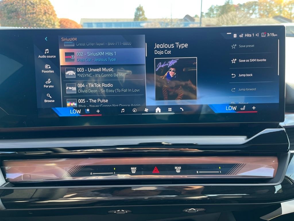 Used 2026 Black BMW xDrive40 image 19