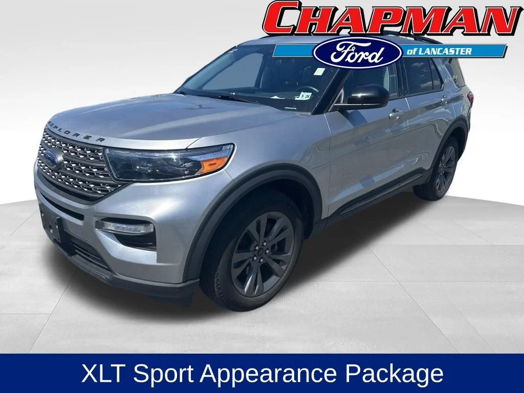 Used 2023 Silver Metallic Ford XLT image 1