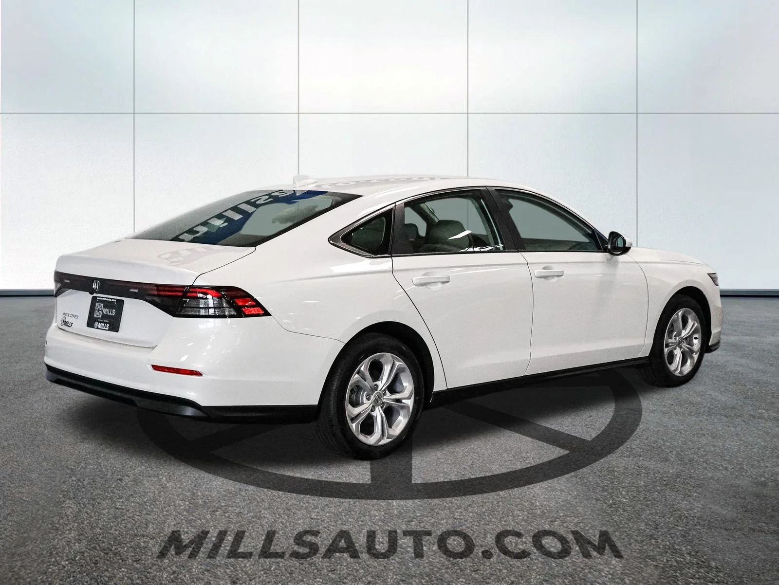 New 2026 Platinum White Pearl Honda LX image 8