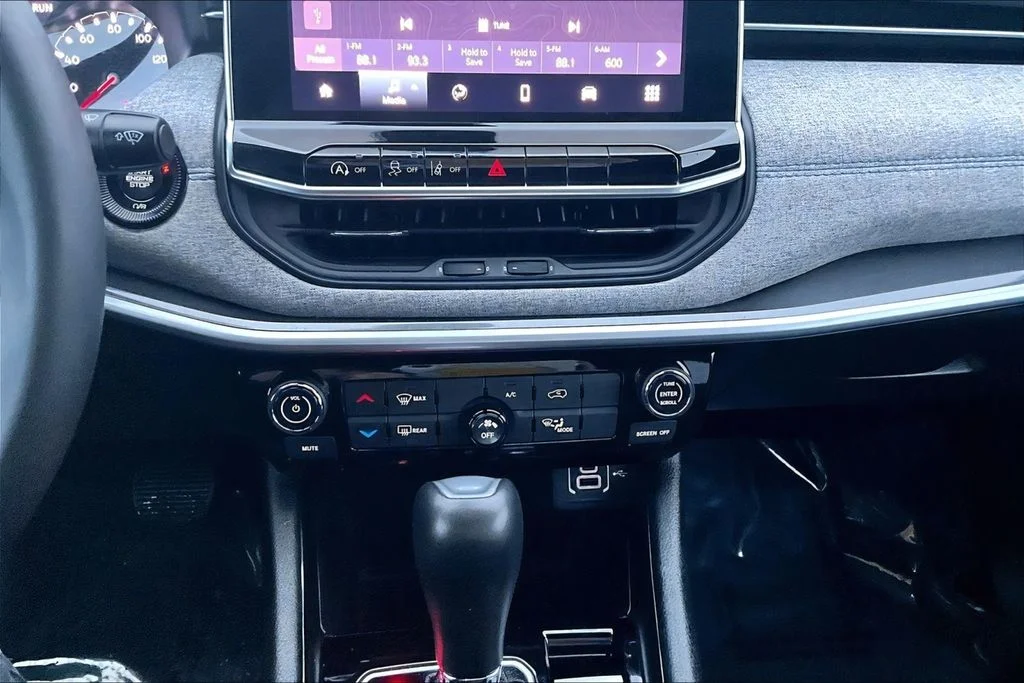2024 Jeep Compass Latitude - Photo 29