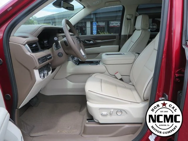 2023 GMC Yukon Denali - Photo 18