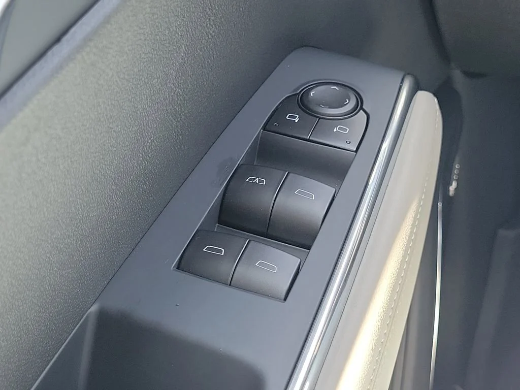 New 2026 Summit White GMC Elevation image 20