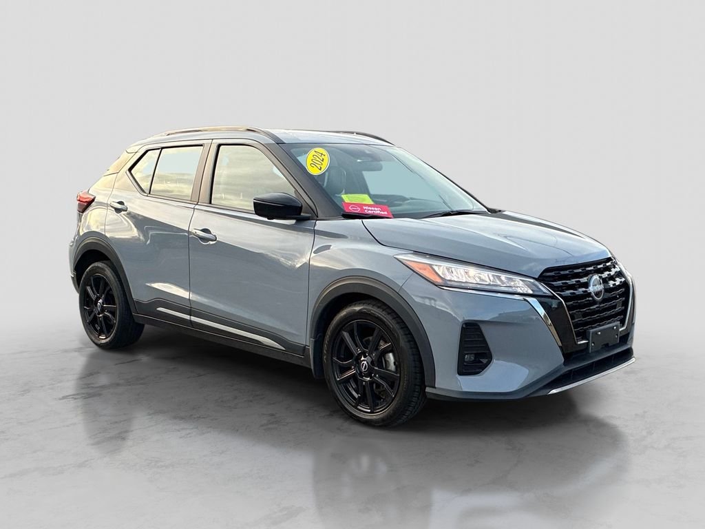 Used 2024 Gray Nissan SR image 3