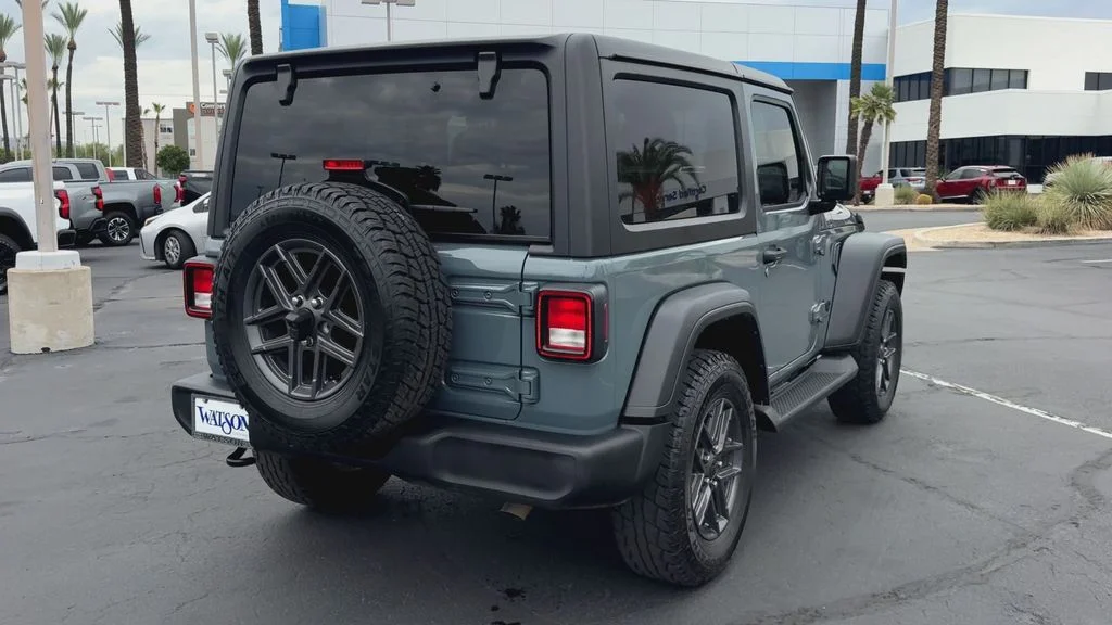 Used 2025 Gray Jeep Sport S image 9