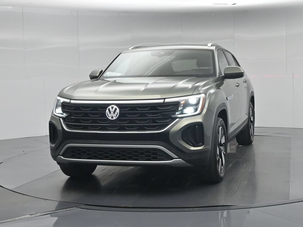 Used 2026 Green Volkswagen SE w/Technology image 57